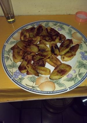 Una foto de Tajaditas de plátano maduro