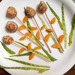 A picture of Cape Gooseberry Pops.