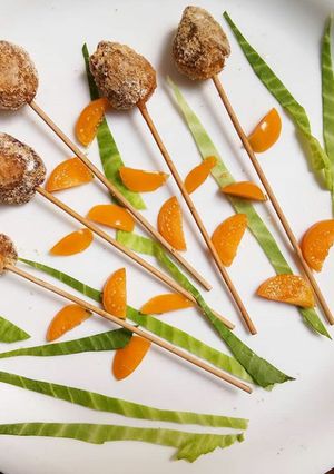 A picture of Cape Gooseberry Pops.