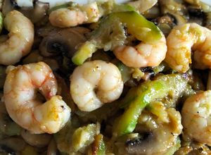 Foto principal de Revuelto de calabacín champiñón y gambas