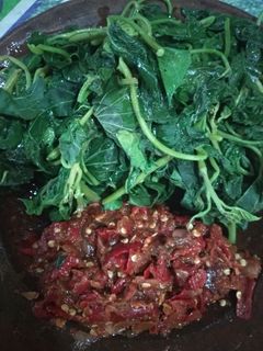 Foto resep Brambang Asem (Sambel Dongtelo/Sambal daun ketela)