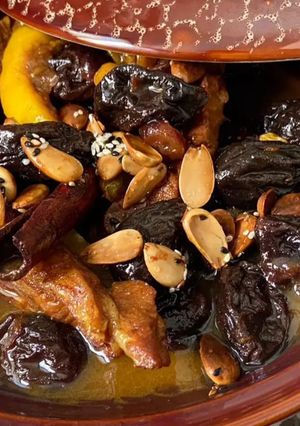 Une photo de Tajine 🥩aux pruneaux d'agen🍋