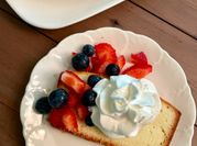 A picture of cream cheese pound cake