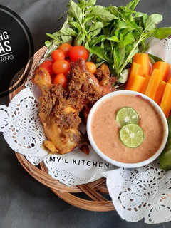 Foto resep Ayam Goreng Lengkuas Sambal Kacang