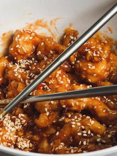 A picture of Korean style sweet & sour chicken.