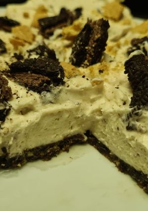 A picture of No bake Oreo cheese cake.