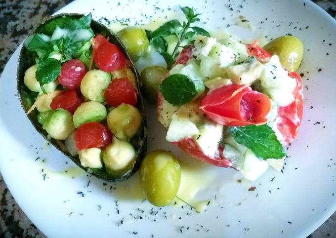 Salade d avocat,tomate et concombre 👍😋😋