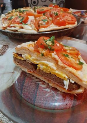 Una foto de Pizzaburger 🍕🍔💣💣