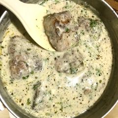 Pan grilled Basa in creamy herbed sauce A picture of Pan grilled Basa in creamy herbed sauce.