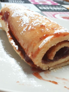 Una foto de Brazo gitano de mermelada de fresa