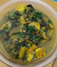 chuối xanh nấu tía tô