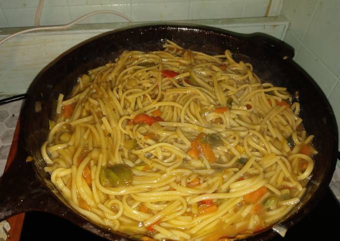 Simple Way to Prepare Exotic Lo Mein Noodles with veggies for Breakfast Food