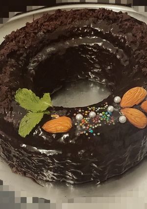 ચોકલેટ ગનાશ કેક (Chocolate sponj cake with ganasha recipe in guj રેસીપી મુખ્ય ફોટો