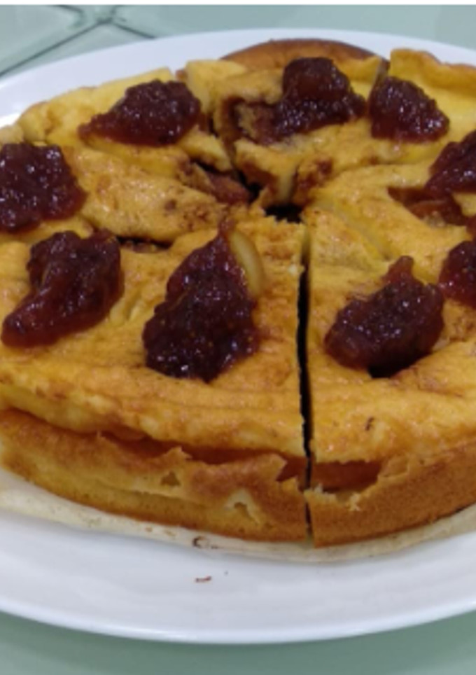 Una foto de Tarta de queso y manzana al horno