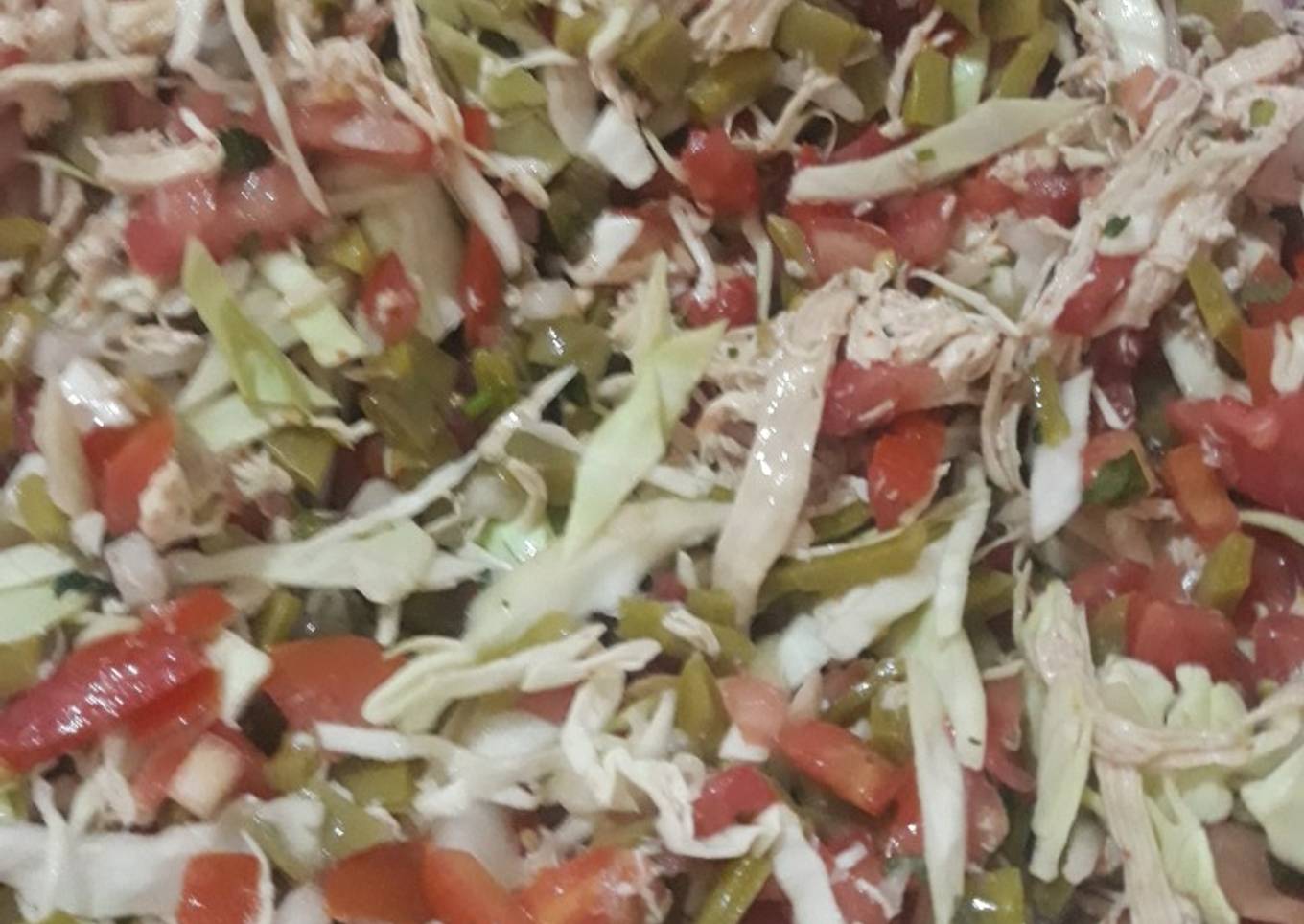 Salpicón de nopales y pollo