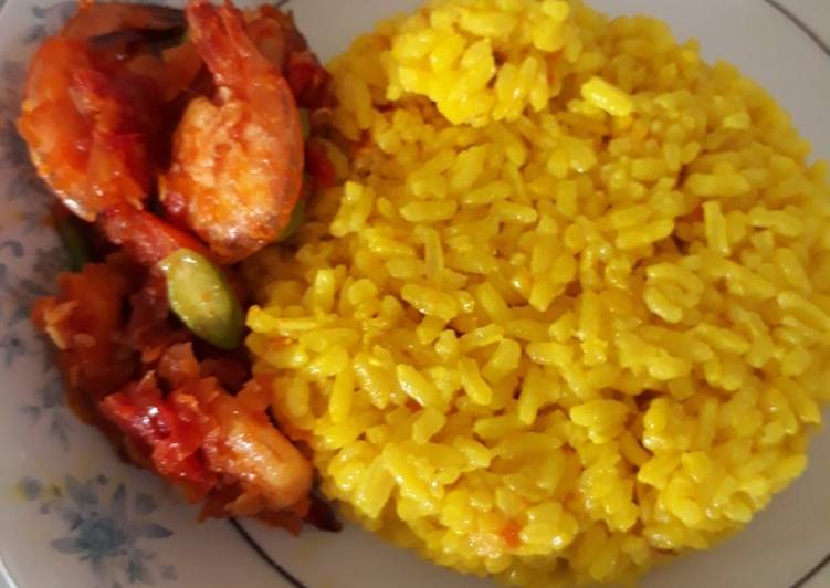 Nasi kuning instan ala bou Tetet