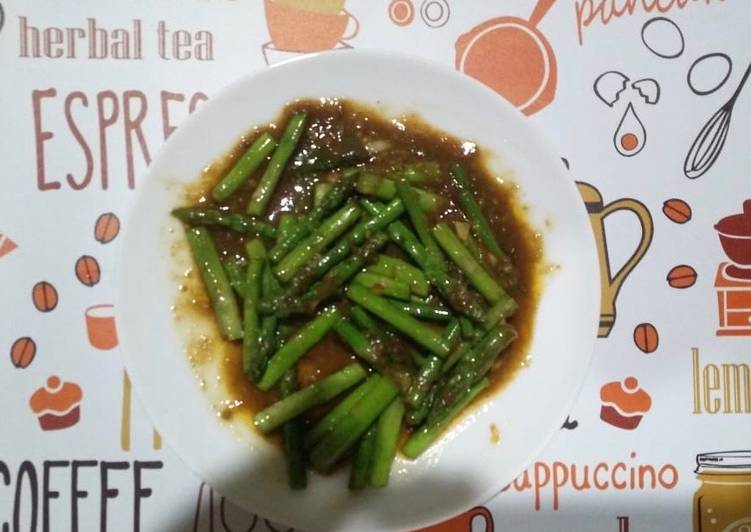 Langkah Mudah untuk Membuat Asparagus Terasi, Bikin Ngiler