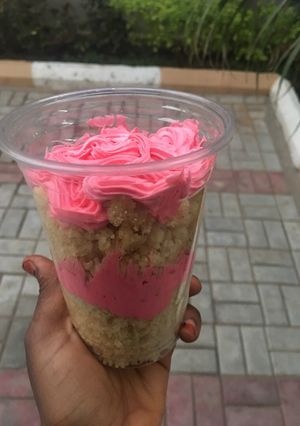 A picture of Vanilla cake parfait.