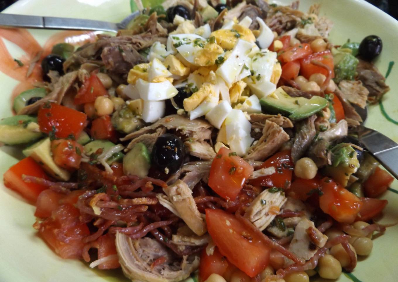 Ensalada de pollo completa y más que sabrosa