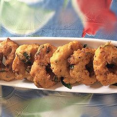 A picture of Medu Vada.