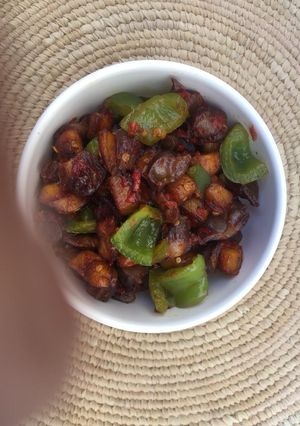 A picture of Gizzadodo recipe (gizzard + plantain).