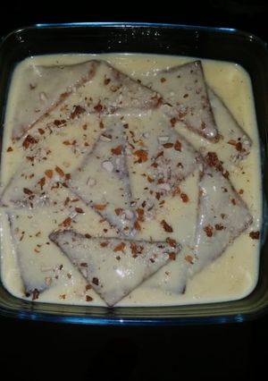 A picture of Custard shahi tukra.