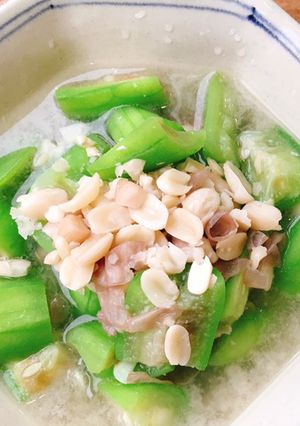 Hình của món Canh mướp nấu lạc.