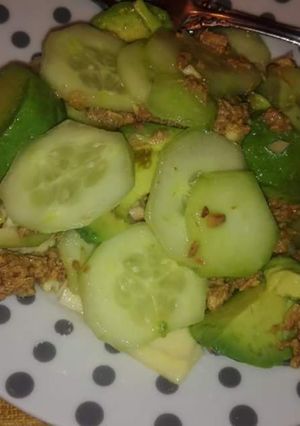 Una foto de Almuerzo rápido vegan 🤗 con 3 ingredientes 😋
