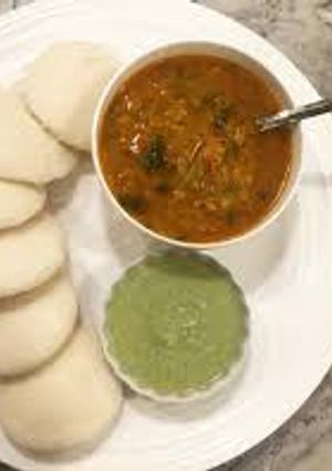 ઇડલી સંભાર (Idli Sambhar Recipe In Gujarati) રેસીપી મુખ્ય ફોટો