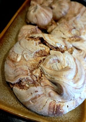 Une photo de Meringues marbrées au chocolat