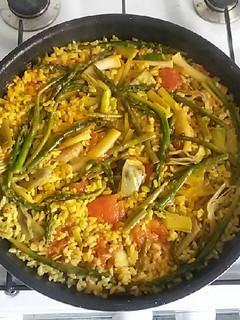 Una foto de Arroz de verduras como me enseñaron en alicante
