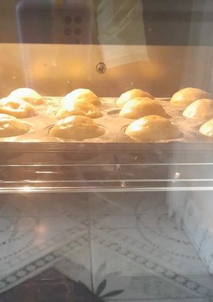 A picture of Vanilla Cupcakes.
