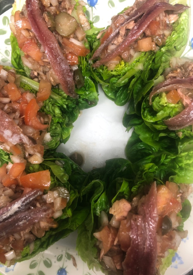 Una foto de 390. Cogollos de Tudela con vinagreta (entrante ensalada)