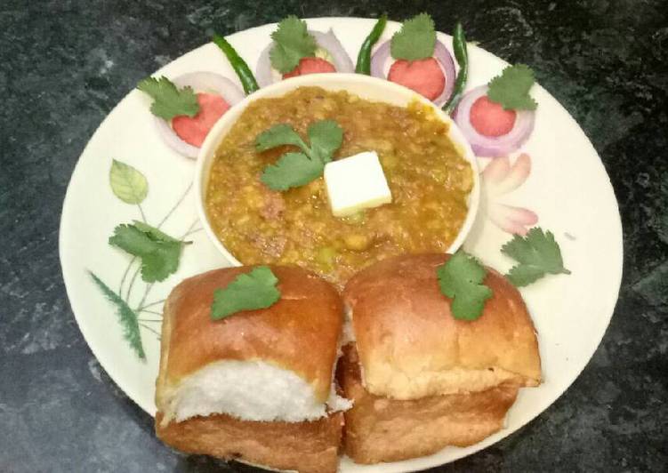 How to Make Speedy Butter Pao bhaji