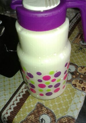 Una foto de Yogurt casero natural y muy fácil!