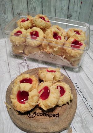 Foto resep Thumbprint cookies strawberry