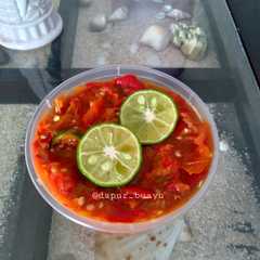 A picture of Sambel dadak.