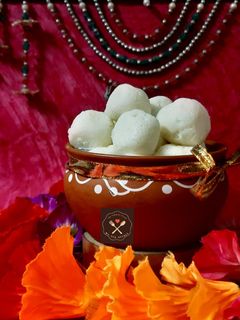 अंगूरी रसगुल्ले (angoori rasgulle recipe in Hindi) रेसिपी मुख्य फोटो