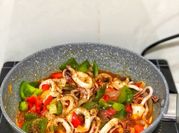 A picture of mực xào sate