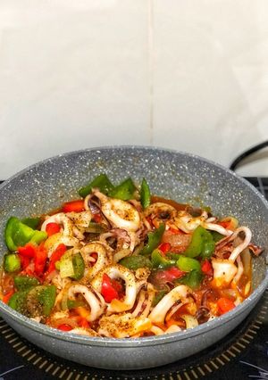 Hình của món Mực Xào Sa Tế.