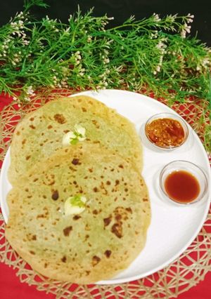 A picture of Winter special green Peas Paratha.
