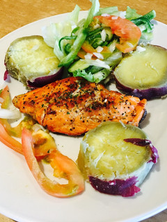 A picture of Salmon and sweet potato.