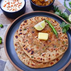 A picture of Matar ka Paratha.