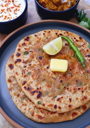 A picture of Matar ka Paratha.