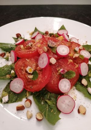 Une photo de Salade de pissenlits et paquerettes