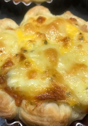 Una foto de Mini tartaletas 3 quesos provolone, muzzarella y parmesano ♥️