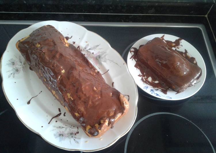 Bizcocho de zanahoria con cobertura de chocolate