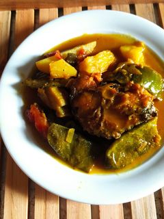 সব্জী দিয়ে মাছ (Sabji diye mach recipe in Bengali) রেসিপির প্রধান ছবি