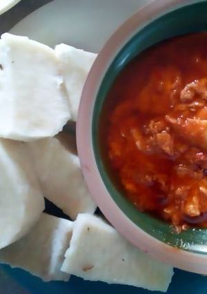A picture of Yam and egg sauce.