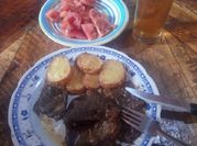 Una foto de bifes de carne de vaca